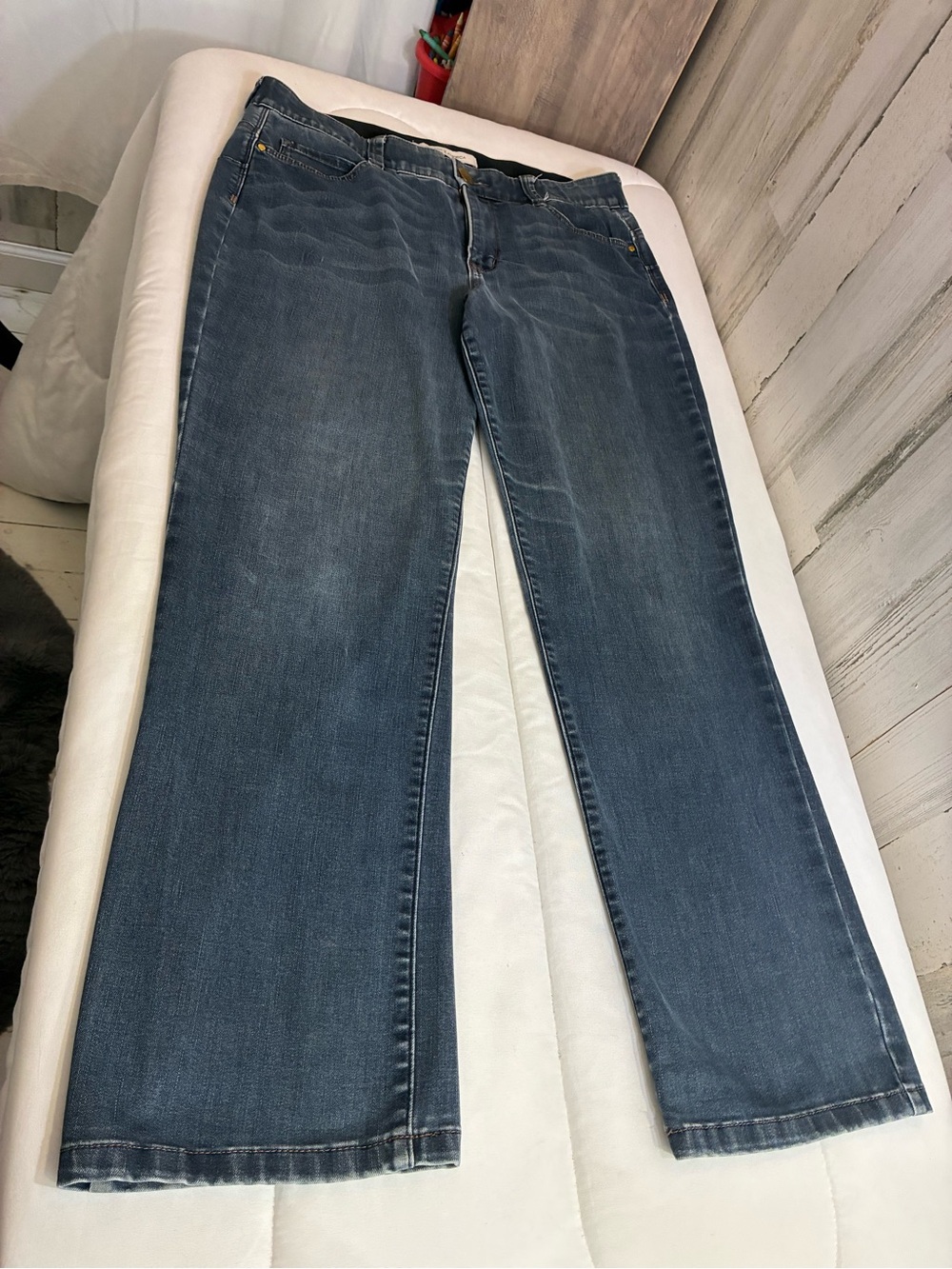 Vintage America Women's Flare Jeans in Dark Blue Wash Sz 12/31